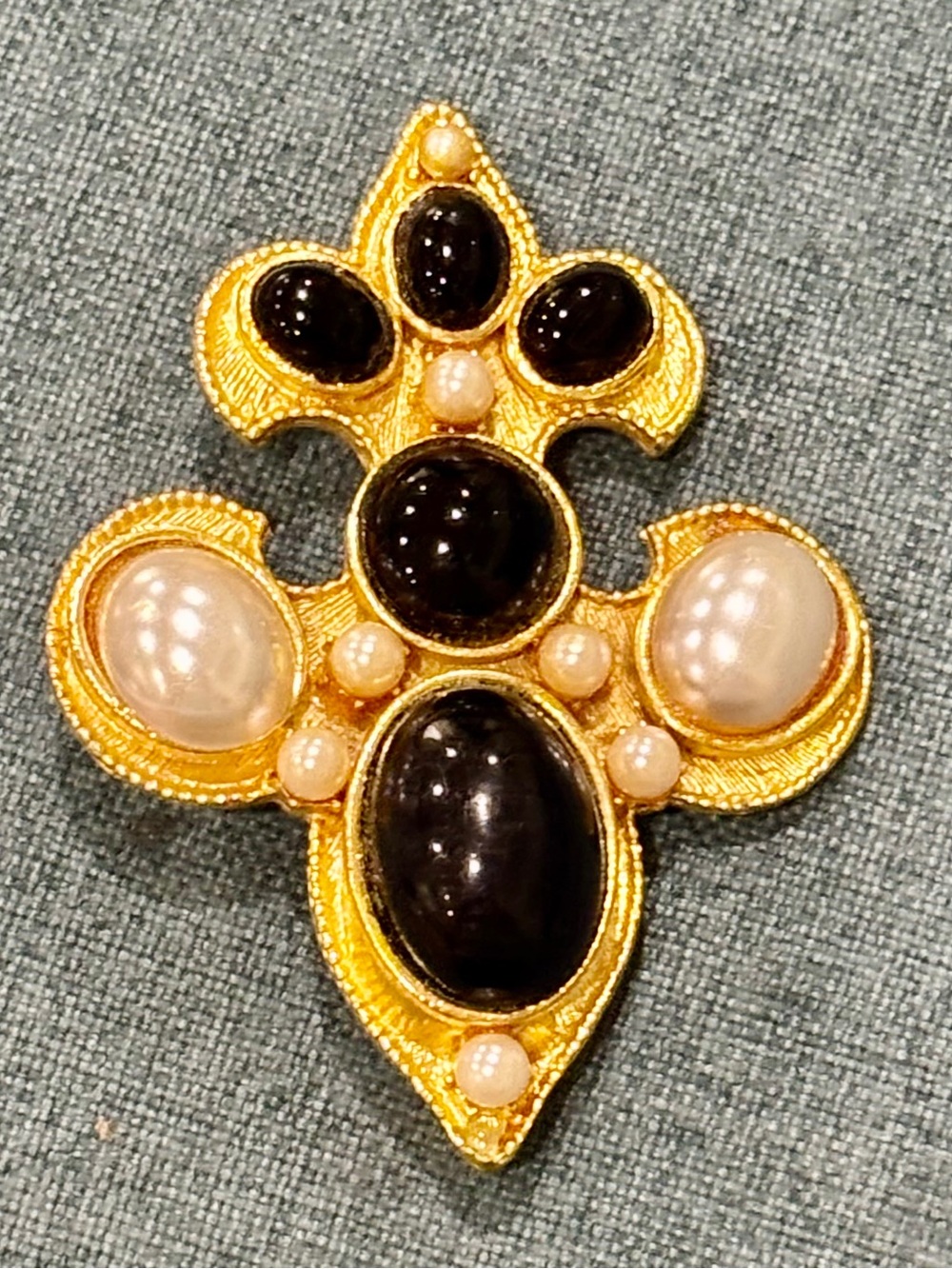 Vintage Gold-Tone Maltese Cross Fleur-De-Lis Black Cabochon & Faux Pearl Brooch